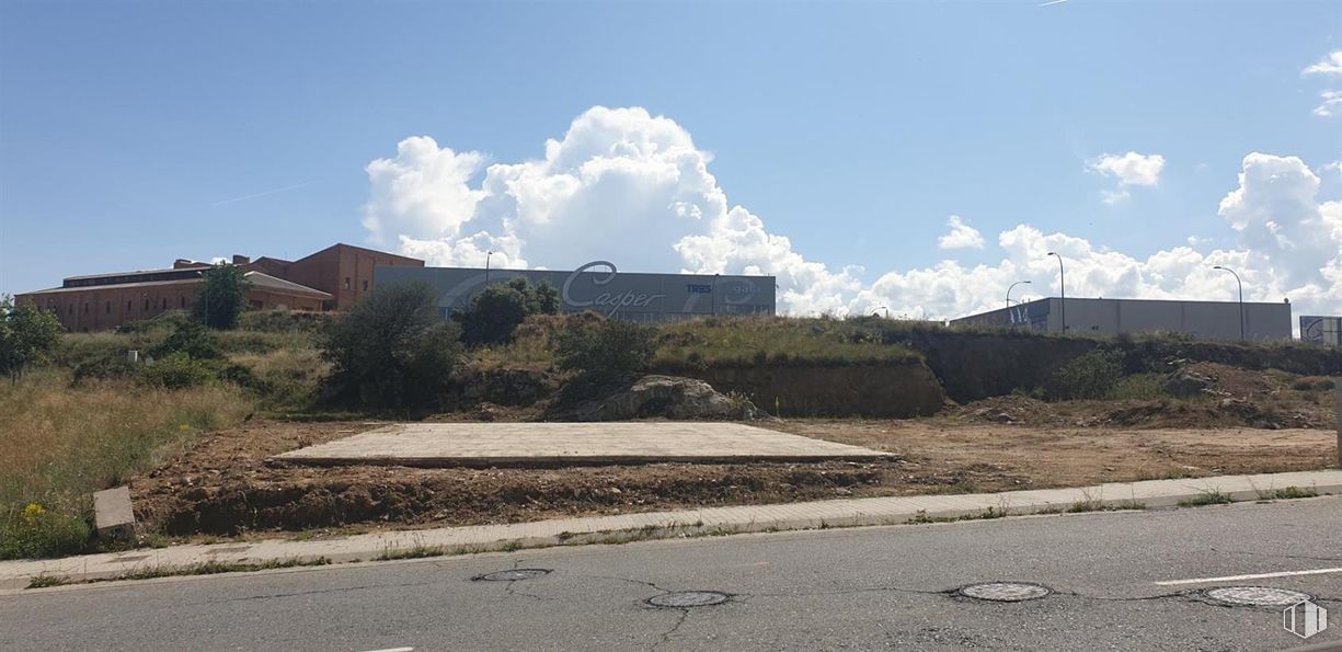 Suelo en venta en Carretera San Rafael, Segovia, 40006 con nube, cielo, superficie de la carretera, planta, asfalto, cúmulo, paisaje, horizonte, llano y ciudad alrededor