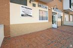 Retail for sale at Calle Sopetrán, Guadalajara, 19004 with window, door, brick, brickwork, fixture, building, flooring, real estate, facade and font around