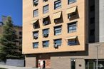 Local en alquiler y venta en Zona Barrio Puerto, Coslada, Madrid, 28820 con ventana, edificio, planta, cielo, árbol, arquitectura, accesorio, diseño urbano, bloque de pisos y condominio alrededor