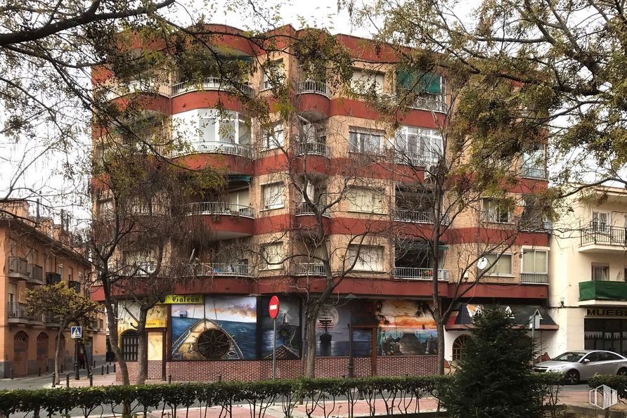 Local en alquiler y venta en Calle Cervantes, 9, Torrejón de Ardoz, Madrid, 28850 con coche, edificio, planta, cielo, ventana, árbol, arquitectura, condominio, diseño urbano y bloque de torre alrededor