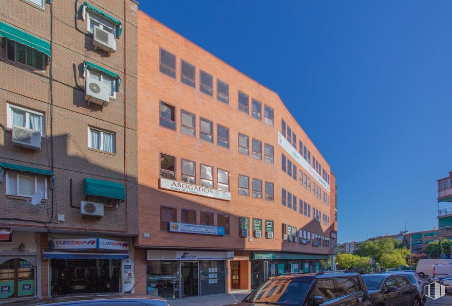 Oficina en alquiler en Calle Begoña, 16, Coslada, Madrid, 28820 con edificio, cielo, ventana, planta, bloque de pisos, diseño urbano, vecindario, condominio, bienes raíces y fachada alrededor