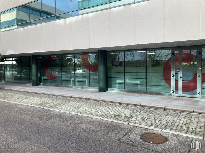 Office for sale at Avenida Institución Libre de Enseñanza, 37 C, San Blas - Canillejas, Madrid, 28037 with composite material, commercial building, glass, metal, headquarters, concrete, corporate headquarters, steel and aluminium around