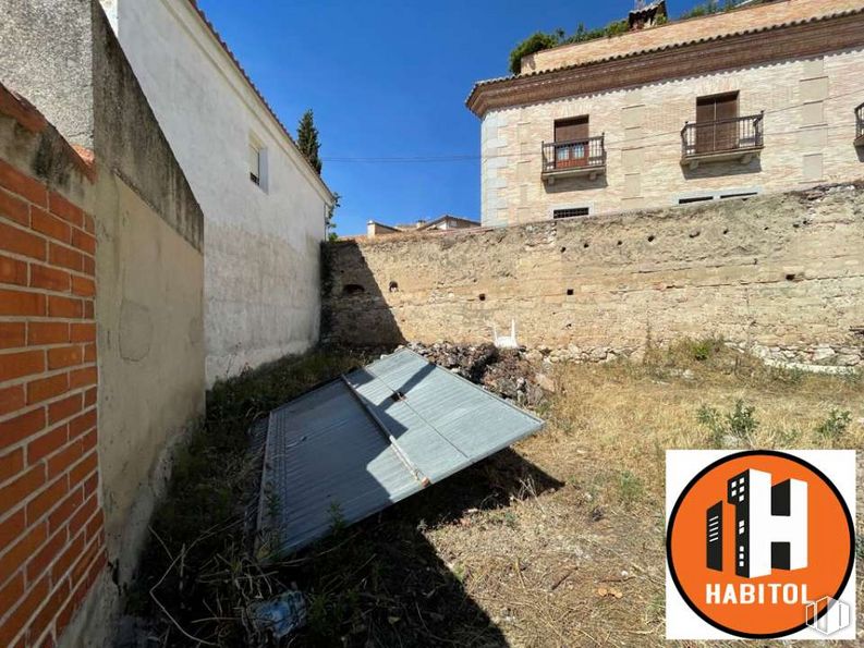 Land for sale at Callejón Casino, Olías del Rey, Toledo, 45280 with window, sky, plant, building, land lot, biome, house, grass, landscape and real estate around