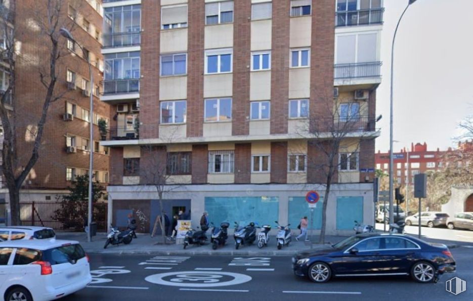 Local en venta en Calle Gasómetro, Arganzuela, Madrid, 28005 con coche, ventana, edificio, neumático, rueda, vehículo terrestre, vehículo, vehículo de motor, arquitectura y modo de transporte alrededor