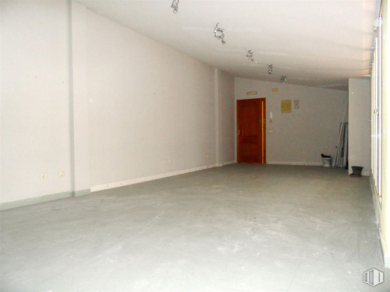 Oficina en alquiler en Calle Ricardo de la Vega, Getafe, Madrid, 28901 con puerta, suelos, pared, suelo, techo, habitación, hormigón, hall, escayola y sótano alrededor