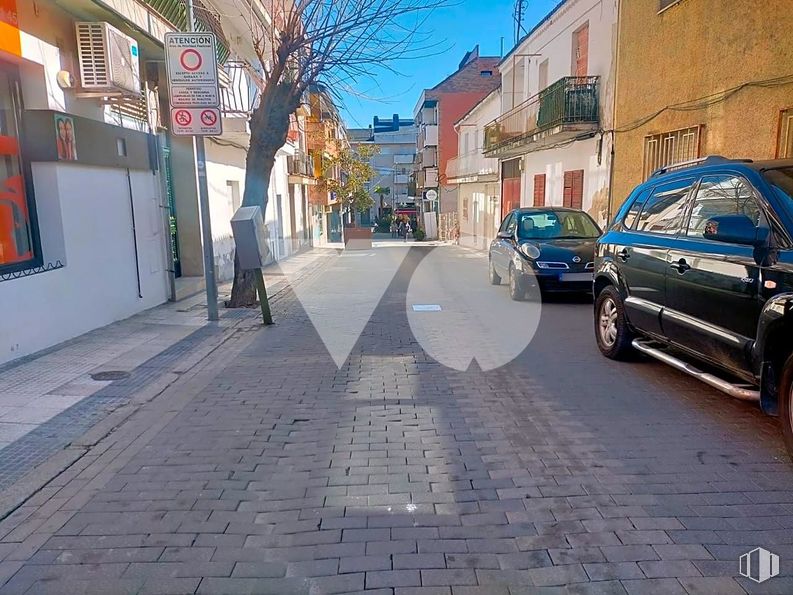 Suelo en venta en Casco antiguo, Majadahonda, Madrid, 28220 con coche, neumático, edificio, rueda, vehículo, infraestructura, ventana, superficie de la carretera, iluminación del automóvil y asfalto alrededor