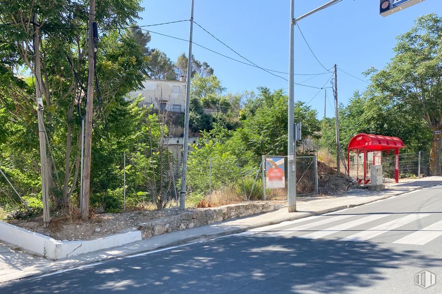 Land for sale at Centro, Valdelaguna, Madrid, 28391 with lighting, plant, sky, road surface, tree, slope, asphalt, electricity, urban design and sidewalk around