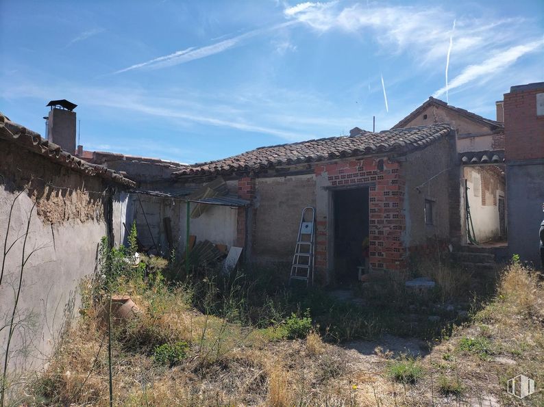 Suelo en venta en Calle Bernardino Beotas, Navalcarnero, Madrid, 28600 con cielo, planta, ventana, nube, accesorio, lote de terreno, edificio, paisaje, fachada y gas alrededor