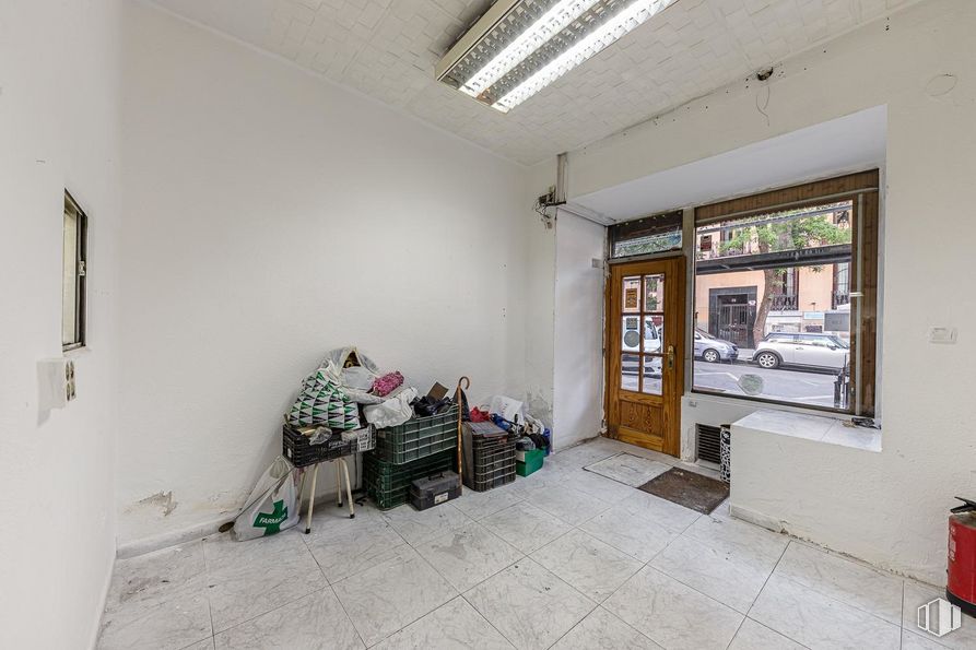 Local en venta en Calle Galileo, Chamberí, Madrid, 28015 con puerta, coche, lámpara, alumbrado, propiedad, edificio, planta, ventana, arquitectura y interiorismo alrededor