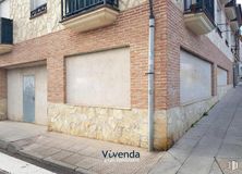 Local en venta en Centro, Humanes de Madrid, Madrid, 28970 con puerta, propiedad, ventana, superficie de la carretera, albañilería, madera, arquitectura, ladrillo, suelos y barrio alrededor