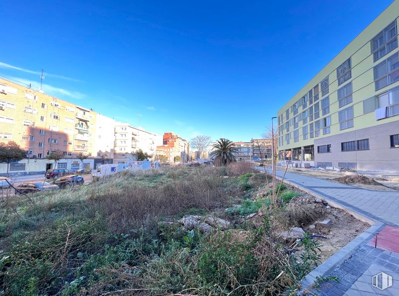 Suelo en venta en Calle Garganta Aisa, 6, Puente de Vallecas, Madrid, 28038 con edificio, planta, cielo, día, diseño urbano, ventana, hierba, zona residencial, barrio y condominio alrededor