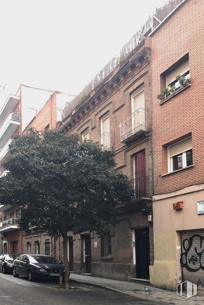 Local en alquiler en Calle Bocángel, Salamanca, Madrid, 28028 con ventana, coche, edificio, neumático, cielo, planta, diseño urbano, vehículo, superficie de la carretera y árbol alrededor