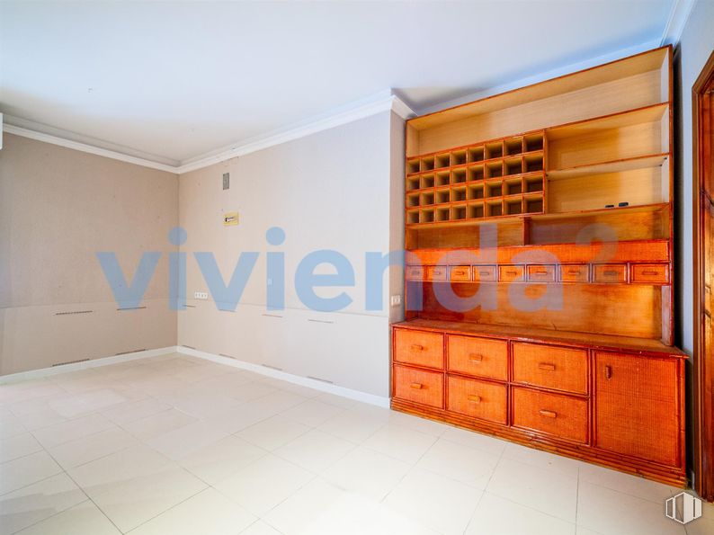 Local en venta en Calle Espronceda, Chamberí, Madrid, 28003 con alacena, ebanistería, edificio, madera, accesorio, estante, cajón, cajonera, pintura y casa alrededor