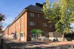 Retail for sale at Calle Cordel de Valladolid, 2, Collado Villalba, Madrid, 28400 with building, sky, window, tree, road surface, urban design, public space, residential area, house and facade around