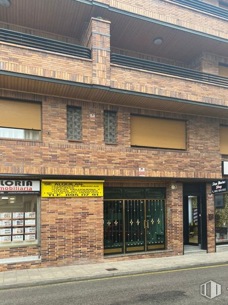 Oficina en alquiler en Calle Ruiz de Alda, 4, Valdemoro, Madrid, 28342 con edificio, accesorio, ladrillo, albañilería, superficie de carretera, fuente, madera, fachada, material de construcción y ciudad alrededor