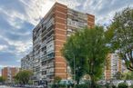 Local en venta en Avenida Betanzos, Fuencarral - El Pardo, Madrid, 28029 con edificio, nube, cielo, durante el día, planta, árbol, infraestructura, bloque de pisos, luz de la calle y ventana alrededor