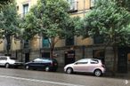 Retail for sale at Calle Segovia, 17, Centro, Madrid, 28005 with car, window, building, wheel, tire, land vehicle, vehicle, property, infrastructure and motor vehicle around