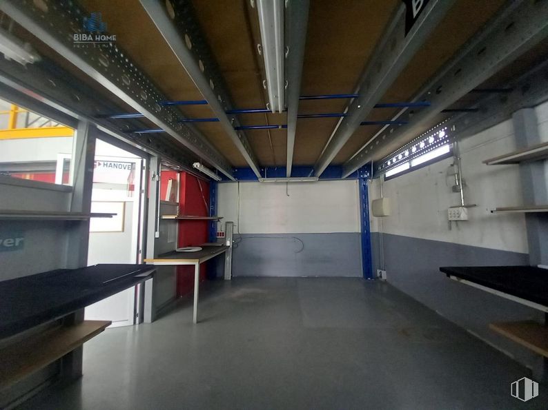 Nave en venta en Zona Navegando, Coslada, Madrid, 28820 con edificio, suelo, ventana, suelos, accesorio, techo, vidrio, hall, aluminio y habitación alrededor