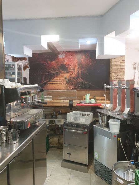 Local en venta en Zona Universidad, Móstoles, Madrid, 28933 con electrodoméstico, propiedad, encimera, cocina, aparato de cocina, cocina, interiorismo, ebanistería, edificio y madera alrededor