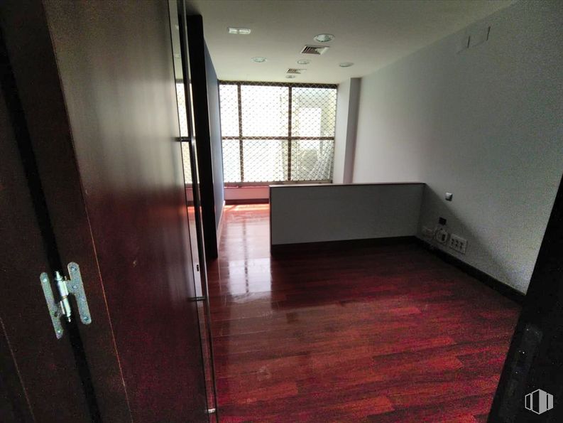 Local en venta en Avenida Príncipe de Asturias, Villaviciosa de Odón, Madrid, 28670 con ventana, accesorio, madera, edificio, interiorismo, hall, suelos, suelo, madera dura y tinte para madera alrededor