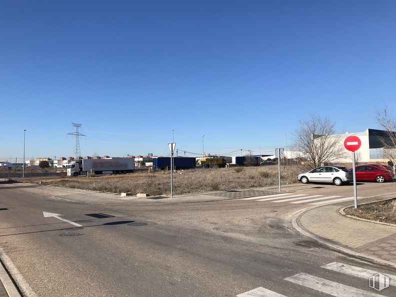 Suelo en venta en Polígono Industrial La Sendilla, Ciempozuelos, Madrid, 28350 con cielo, coche, nube, superficie de carretera, asfalto, vehículo, planta, rueda, neumático y brea alrededor