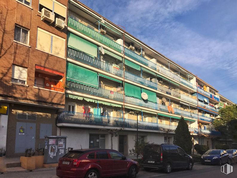 Local en venta en Avenida Belén, 20, Ciempozuelos, Madrid, 28350 con camioneta, coche, edificio, ventana, neumático, rueda, nube, vehículo terrestre, cielo y vehículo alrededor