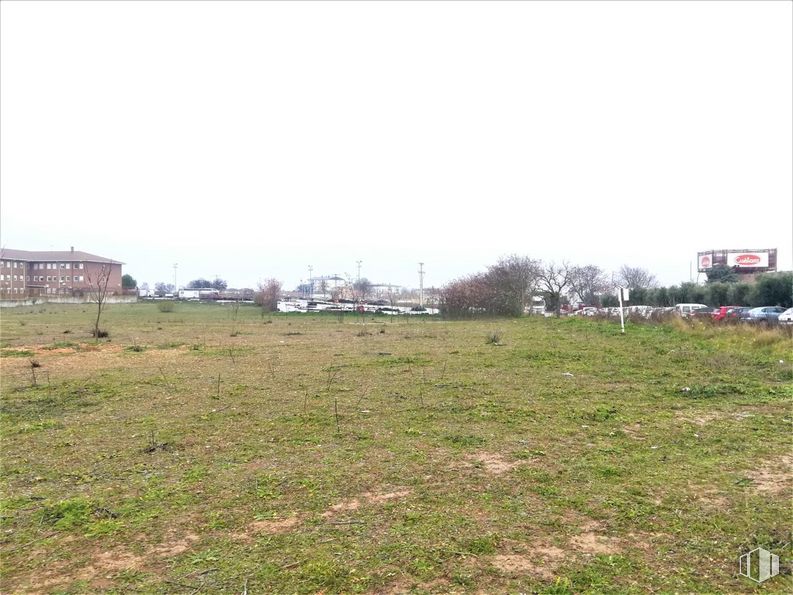 Suelo en venta en Polígono industrial El Zárate, Villarejo de Salvanés, Madrid, 28590 con casa, cielo, planta, paisaje natural, lote de tierra, hierba, llanura, nube, pastizal y paisaje alrededor