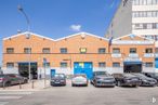 Industrial for rent at Calle Gamonal, 15, Villa de Vallecas, Madrid, 28031 with car, building, automotive parking light, sky, wheel, cloud, window, vehicle, tire and infrastructure around