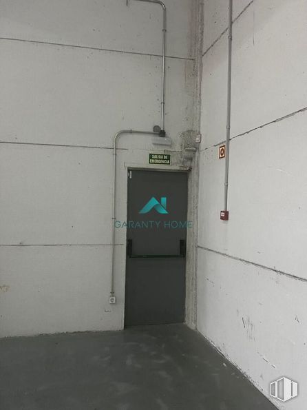 Nave en alquiler en Zona Campodón - Ventorro del Cano, Alcorcón, Madrid, 28925 con puerta, accesorio, suelos, suelo, gas, material compuesto, rectángulo, madera, simetría y hormigón alrededor