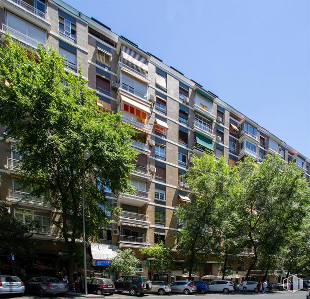 Local en venta en Calle Poeta Joan Maragall, Tetuán, Madrid, 28020 con coche, cielo, edificio, durante el día, propiedad, ventana, rueda, infraestructura, árbol y bloque de pisos alrededor