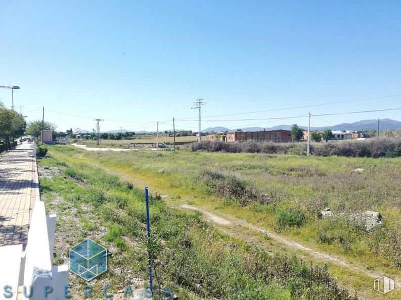 Land for sale at Calle Don Clemente, San Martín de Montalbán, Toledo, 45165 with sky, plant, street light, tree, land lot, train, vehicle, track, electricity and railway around