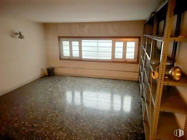 Oficina en venta en Calle Jorge Juan, Salamanca, Madrid, 28001 con ventana, estantería, accesorio, edificio, madera, interiorismo, suelo, suelos, pared y tinte para madera alrededor