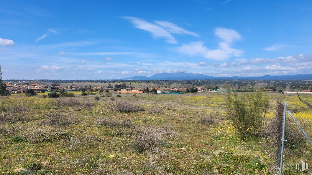 Land for sale at Zona Mirador de Fuente Romero, Hormigos, Toledo, 45919 with cloud, sky, plant, natural landscape, mountain, land lot, highland, grass, grassland and cumulus around