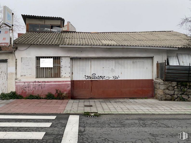 Nave en alquiler en Carretera Torrelodones, Galapagar, Madrid, 28260 con ventana, puerta, casa, planta, cielo, propiedad, edificio, asfalto, superficie de la carretera y arquitectura alrededor