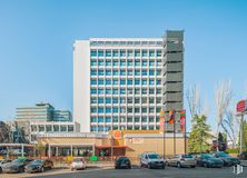 Office for rent at Calle Condesa de Venadito, 1, Ciudad Lineal, Madrid, 28027 with building, car, sky, wheel, tire, street light, vehicle, tower block, urban design and condominium around