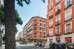 Office for rent at Glorieta Bilbao, Centro, Madrid, 28004 with building, window, waste container, sky, tree, infrastructure, road surface, urban design, architecture and thoroughfare around