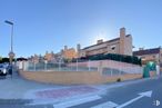 Land for sale at Calle Asia, 1, Villalbilla, Madrid, 28810 with street light, building, sky, asphalt, road surface, urban design, city, facade, sidewalk and mixed-use around