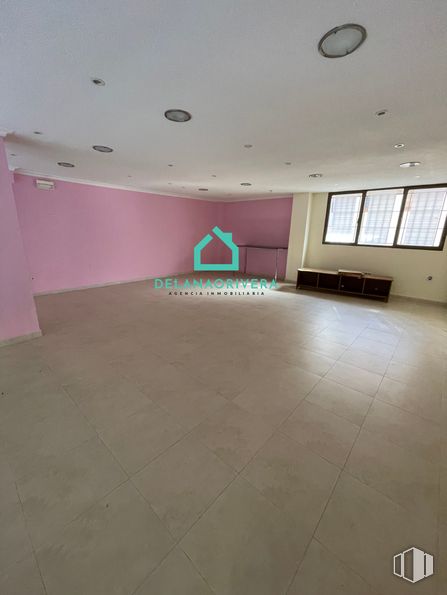 Local en alquiler en Calle Cantos, 8, Galapagar, Madrid, 28260 con ventana, mueble, edificio, piso, pasillo, pavimentos, casa, techo, madera y suelos de baldosas alrededor