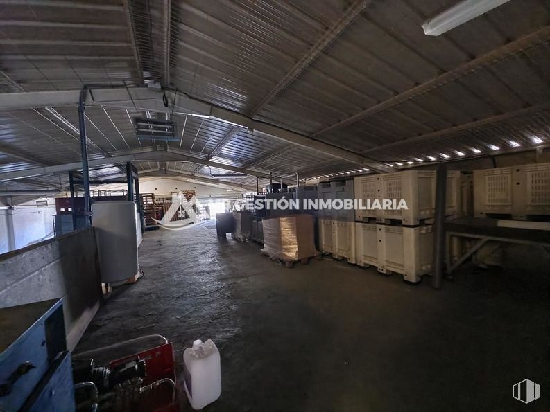 Nave en venta en Camino viejo de Getafe, Fuenlabrada, Madrid, 28946 con edificio, suelos, techo, ciudad, accesorio, metal, ingeniería, aluminio, haz y acero alrededor