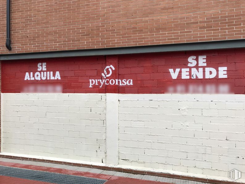 Retail for sale & for rent at Calle Cordel de Valladolid, 6, Collado Villalba, Madrid, 28400 with wood, brickwork, rectangle, brick, building material, font, line, facade, tints and shades and fixture around