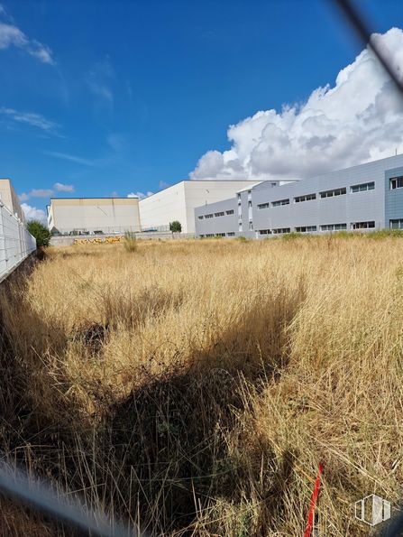 Suelo en venta en Polígono Industrial La Carpetania, Getafe, Madrid, 28906 con edificio, nube, cielo, planta, paisaje natural, hierba, llanura, paisaje, pastizal y horizonte alrededor