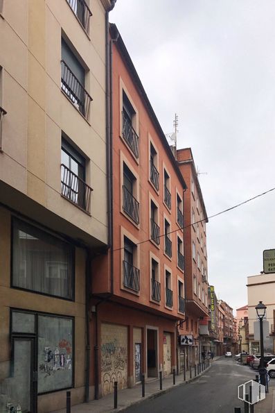 Retail for sale & for rent at Calle Cerería, 9, Talavera de la Reina, Toledo, 45600 with building, window, property, sky, cloud, urban design, condominium, neighbourhood, tower block and residential area around