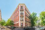 Office for rent at Calle Sagasta, Chamberí, Madrid, 28004 with car, building, window, facade, city, neighbourhood, apartment, urban design, metropolitan area and condominium around