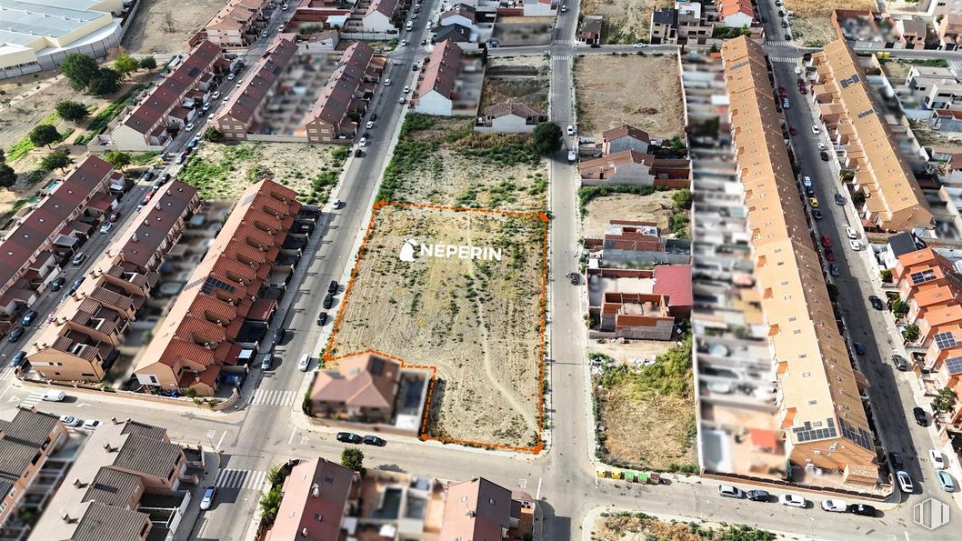 Land for sale at Zona Centro, Toledo, 45210 with property, land lot, urban design, road surface, thoroughfare, neighbourhood, building, plant, residential area and public space around