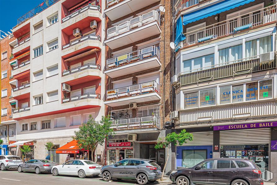 Local en venta en Calle San Germán, 62, Tetuán, Madrid, 28020 con coche, edificio, rueda, neumático, vehículo terrestre, vehículo, ventana, diseño urbano, arquitectura y bloque de pisos alrededor