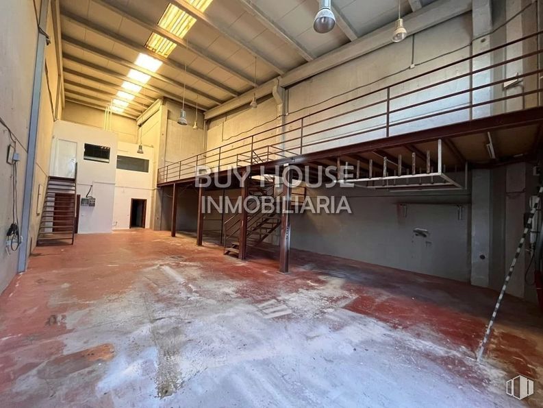 Industrial for sale & for rent at Avenida Gremios, Illescas, Toledo, 45200 with hall and building material around