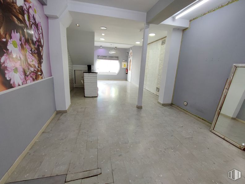 Local en alquiler en Calle Venta, Collado Villalba, Madrid, 28400 con cuadro, espejo, edificio, suelos, suelo, interiorismo, hall, casa, accesorio y techo alrededor