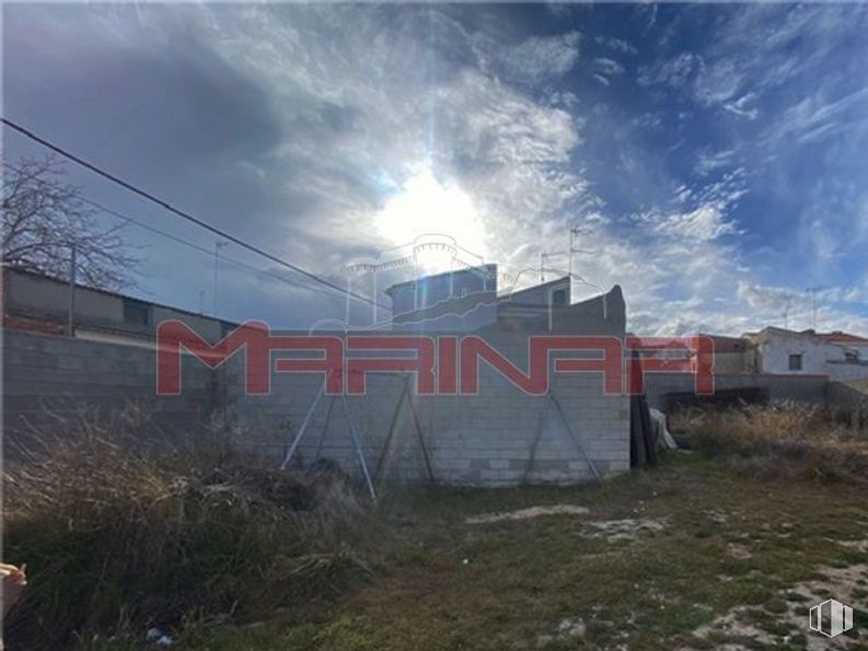 Land for sale at Zona centro, Seseña, Toledo, 45223 with cloud, sky, plant, morning, landscape, building, rural area, tints and shades, horizon and grass around