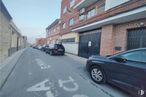 Retail for sale at Centro, Valmojado, Toledo, 45940 with car, tire, wheel, window, building, vehicle, sky, road surface, asphalt and plant around