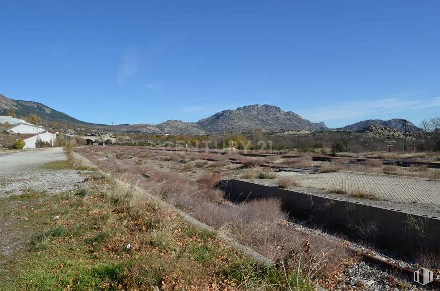 Suelo en venta en Urbanización Fuente Milano, Bustarviejo, Madrid, 28720 con cielo, planta, montaña, comunidad vegetal, nube, paisaje natural, lote de terreno, agua, árbol y llano alrededor